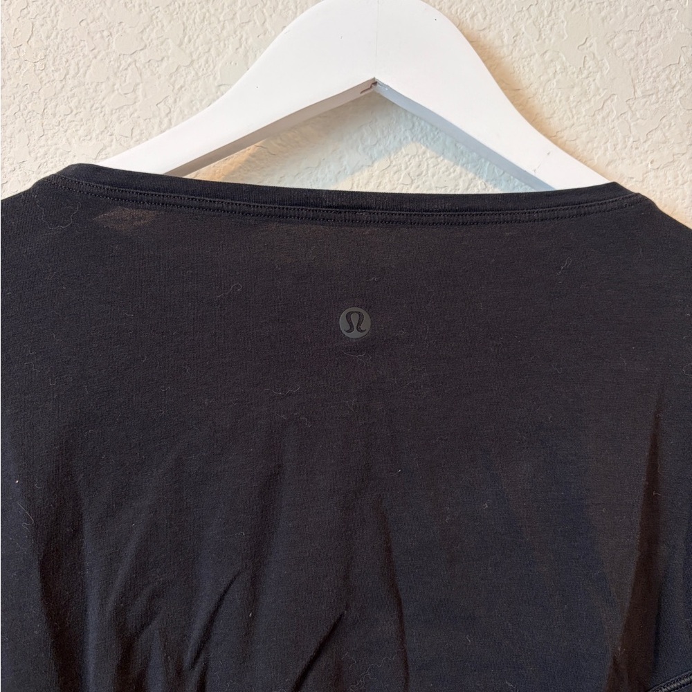 Lululemon Women’s Black Back In Action Lightweight Long Sleeve 3/4 Top - Est 4 - Picture 3 of 4